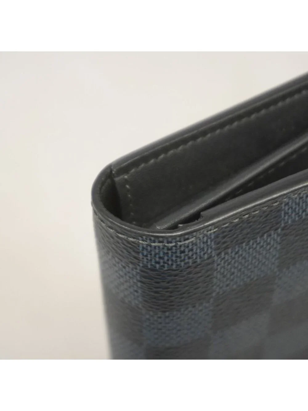 Louis Vuitton Wallet Damier Cobalt Portefeuille Brazza Navy Black